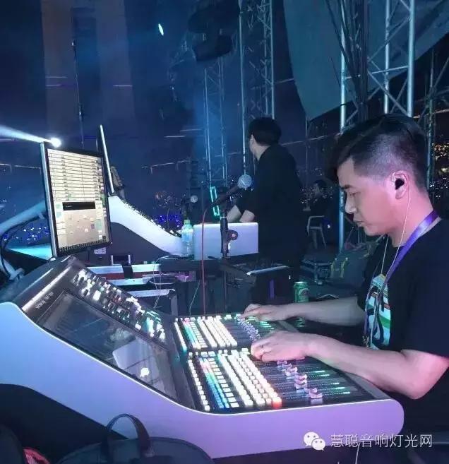 2016陈奕迅巡回演唱会幕后探视——SSL LIVE调音台