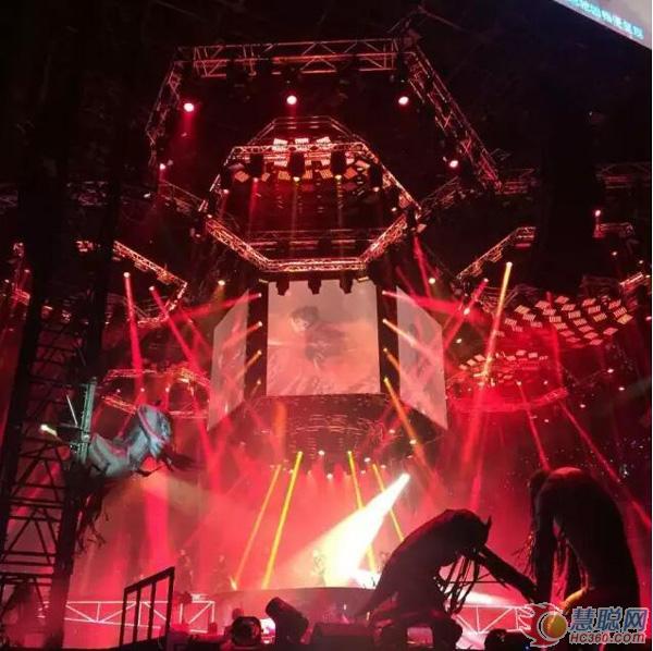 “歌神”张学友演唱会强势来袭 ACME灯光震撼登场