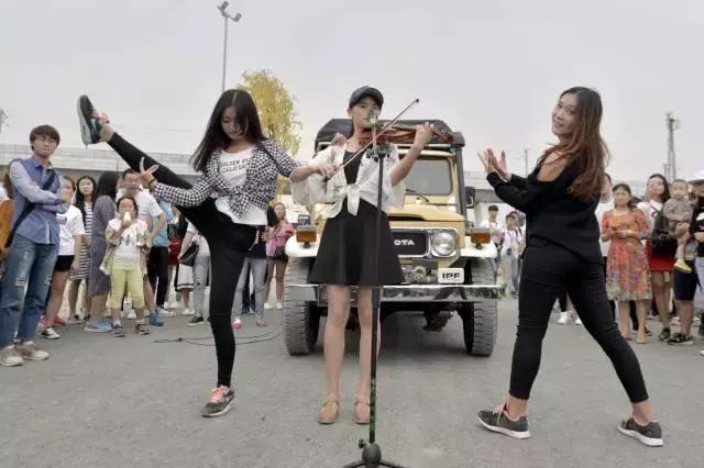 西部音乐节5天超50万人到场观看 是怎样的舞台设计撑起这样的秀？
