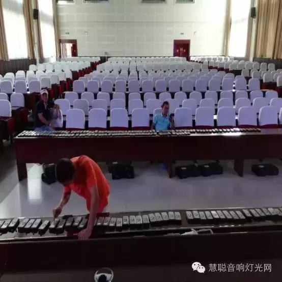 雷蒙应用于中国共产党哈密市直机关代表会议