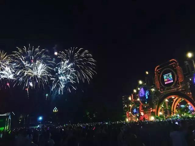 西部音乐节5天超50万人到场观看 是怎样的舞台设计撑起这样的秀？