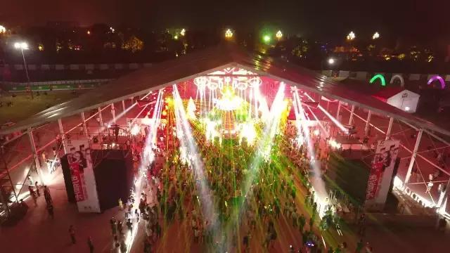西部音乐节5天超50万人到场观看 是怎样的舞台设计撑起这样的秀？