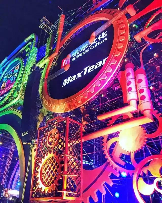西部音乐节5天超50万人到场观看 是怎样的舞台设计撑起这样的秀？