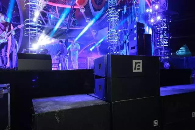 50万人观看西部音乐节 一场极致淋漓的声色盛宴是怎样形成的？