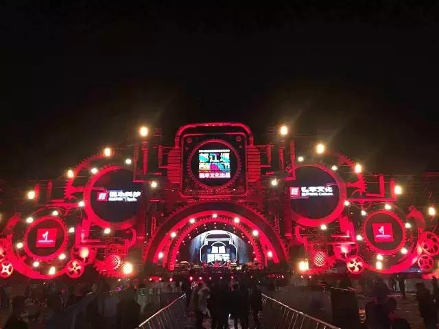 西部音乐节5天超50万人到场观看 是怎样的舞台设计撑起这样的秀？