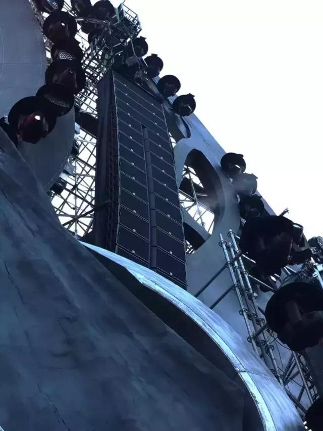 百威风暴电音节绽放上海，阿酷司L-ACOUSTICS和欧浪OUTLINE鼎力支持!