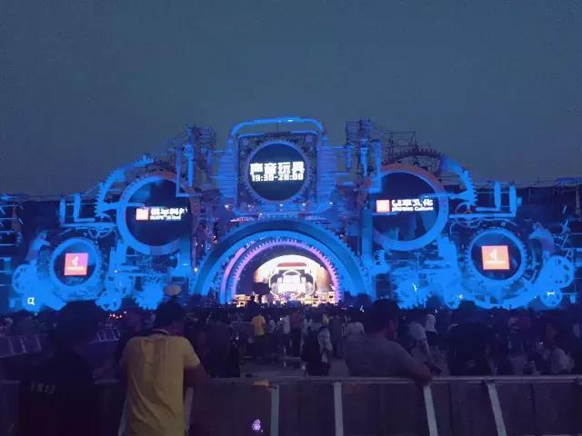 西部音乐节5天超50万人到场观看 是怎样的舞台设计撑起这样的秀？