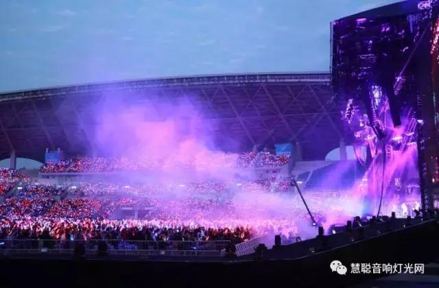 五月天20周年演唱会下血本 音响灯光舞台设备再一次破纪录！