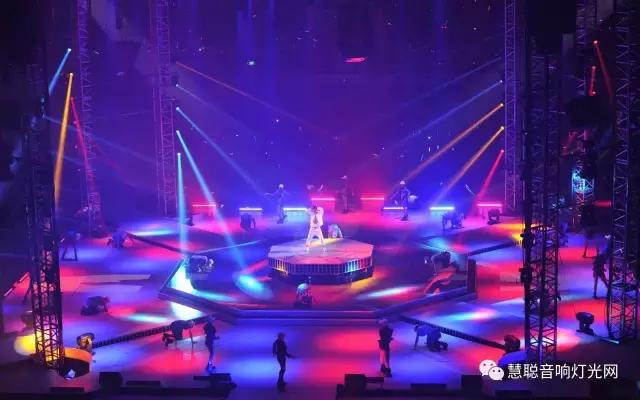 光唱得好有啥用？林忆莲演唱会还不是被现场音效坑了！