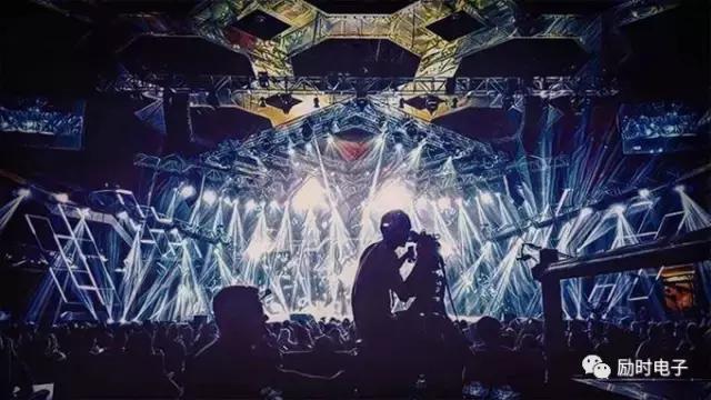 经典成就每一场精彩绝伦的演出！励时大蜂眼魅力瞬间