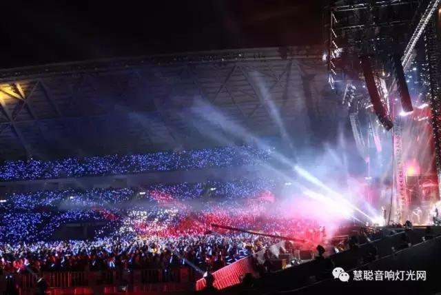 五月天20周年演唱会下血本 音响灯光舞台设备再一次破纪录！