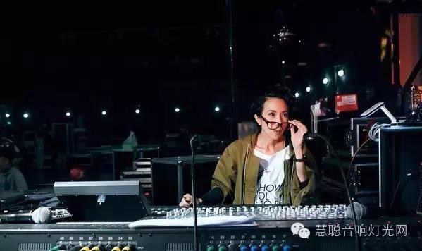 “音响和我，选一个吧？”| 和音响灯光人谈恋爱是怎样一种体验？