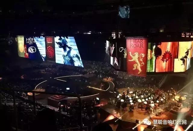 360度沉浸式的舞台，《权力的游戏》音乐会简直不要太酷炫!