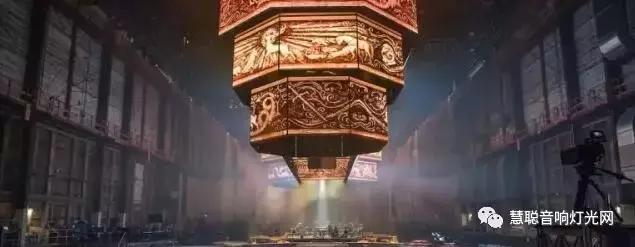 360度沉浸式的舞台，《权力的游戏》音乐会简直不要太酷炫!