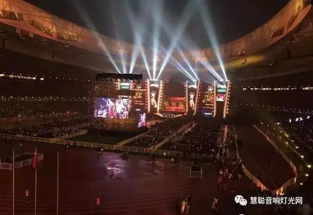 光关注鹿晗了 没想到错过的《中国新歌声》的音响灯光这么牛！