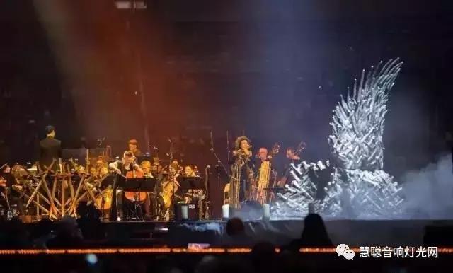 360度沉浸式的舞台，《权力的游戏》音乐会简直不要太酷炫!