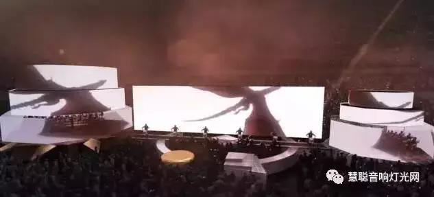 360度沉浸式的舞台，《权力的游戏》音乐会简直不要太酷炫!