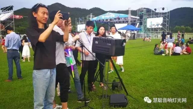 有了最顶尖音王设备助力，这场音乐节真真燃爆了