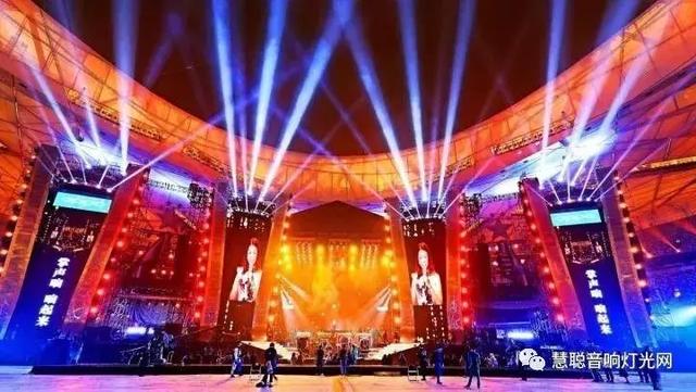 光关注鹿晗了 没想到错过的《中国新歌声》的音响灯光这么牛！