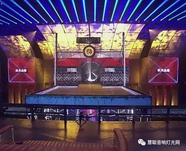 吴亦凡随时freestyle?《中国有嘻哈》的舞美灯光可是有讲究!