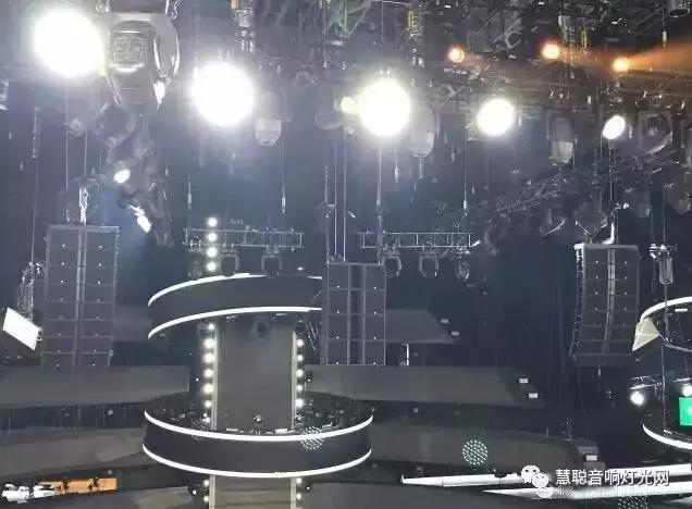 《中国新歌声》第二季开播 音响舞美盘点