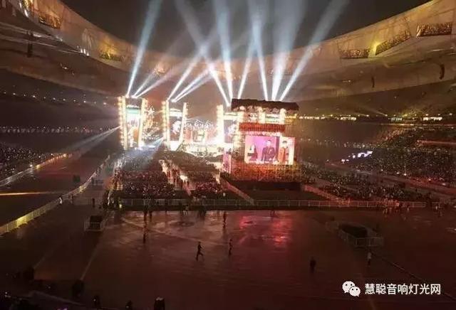 光关注鹿晗了 没想到错过的《中国新歌声》的音响灯光这么牛！
