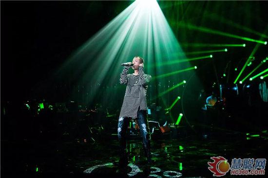 《我是歌手》最新一季舞美图曝光 国际顶尖灯光舞美师操刀