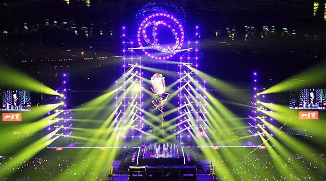 不拼明星只拼设备 2018年三大卫视跨年晚会PK