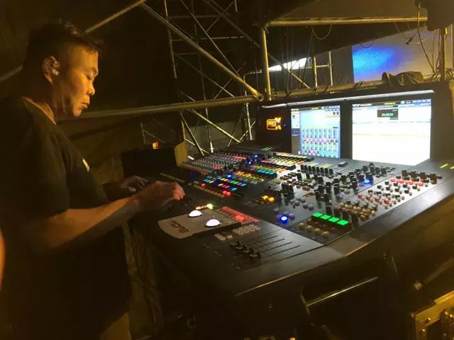 MIDAS调音台携手MaxTeam助郑钧2017“私奔”巡演怒放长安