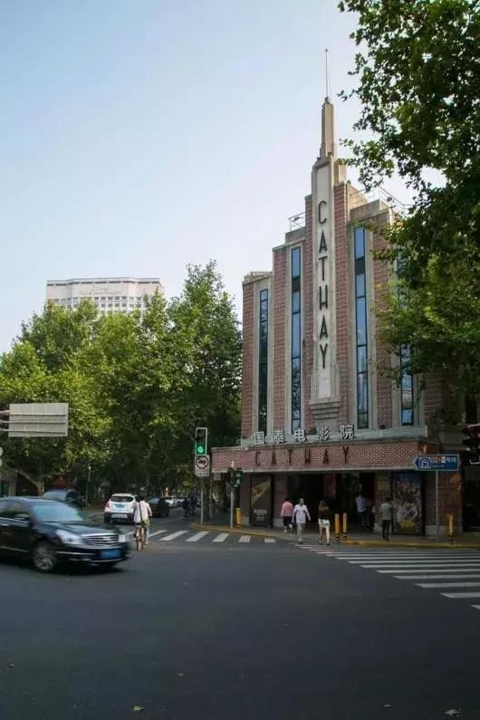 全国密度最高剧场群：1.5平方公里15个剧场，票房收入3亿元