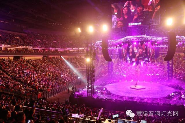“逃犯克星”张学友助攻警察 这些舞台设备助攻演唱会