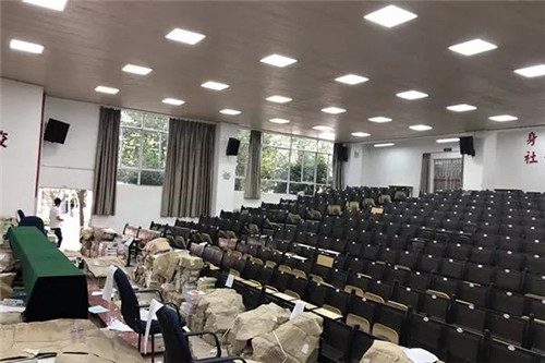 昆明市宜良县第三中学多功能厅选用爵士龙专业音响