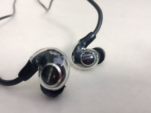 舒尔KSE1200静电式隔音耳机，尽享音乐盛宴！