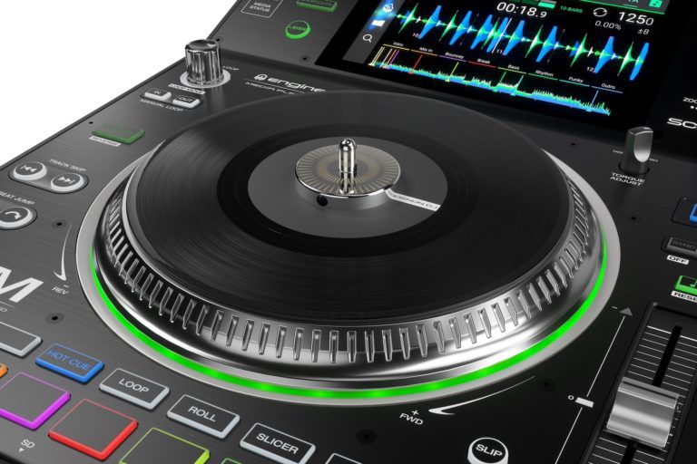 Denon DJ推出带马达驱动的SC5000M多媒体DJ播放器