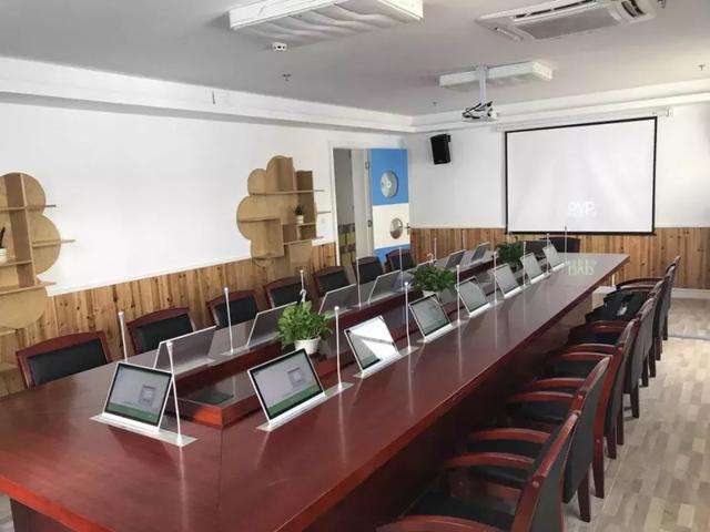 迪士普“妆点”海口市滨涯幼儿园