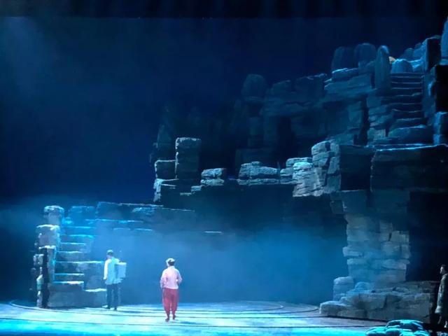 彩熠组织专家观摩民族歌剧力作《沂蒙山》