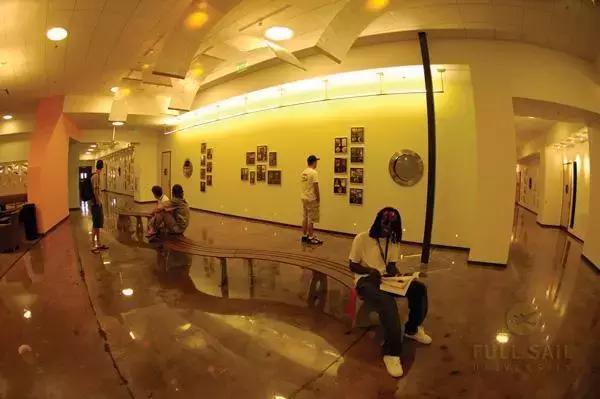 福赛大学与Avid合作为谋求在媒体和娱乐行业开展职业生涯的学生提供独特的学习体验