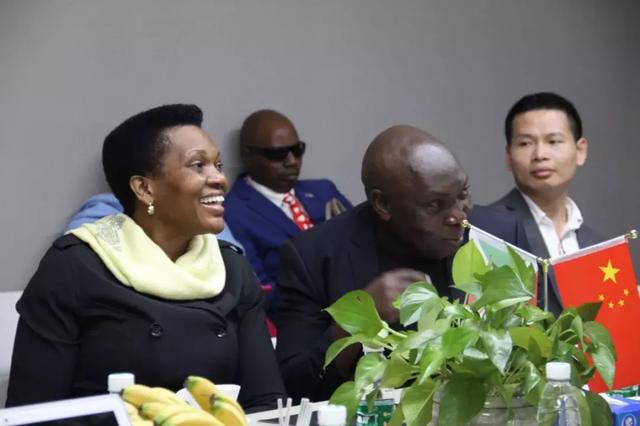 布隆迪共和国总统夫人及政府商务考察团与声博士达成合作