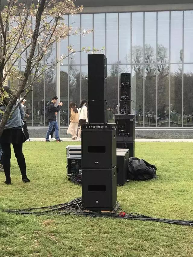 大屋顶樱花季音乐市集，与SE M-F3A PRO邂逅春天最美音符