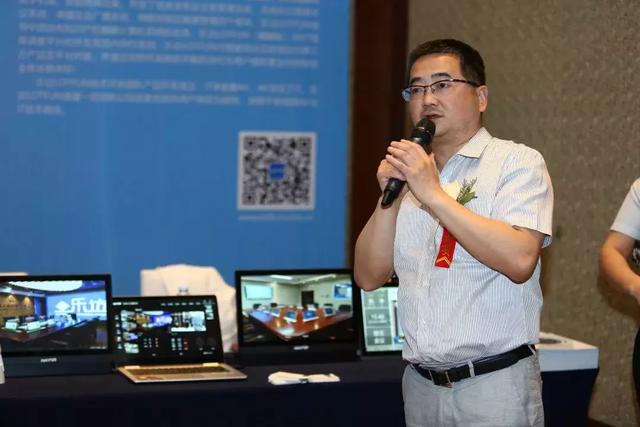 比重庆火锅更火爆的是慧聪巡展重庆站的现场