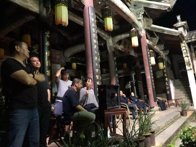 摄制现场丨周正平的“别处·灵光”