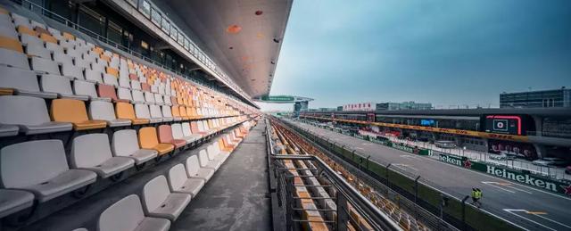 F1 | 比法拉利玛莎拉蒂对决更精彩的，是赛车手与音响师的比拼