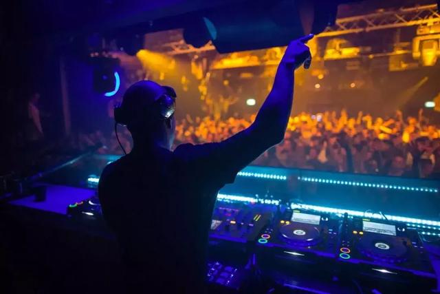 百大俱乐部 Ministry of Sound 扩声再升级，选用音乐神器玛田音响MLA