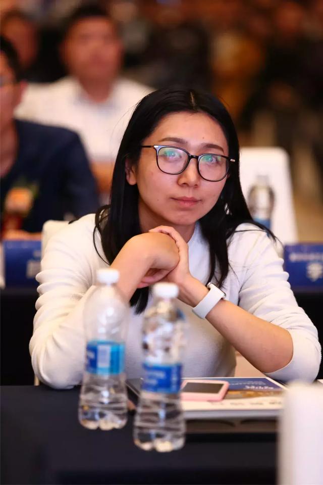 比重庆火锅更火爆的是慧聪巡展重庆站的现场