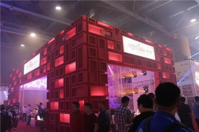 灯光盛宴惊艳绽放 GETshow捉人眼球的灯光产品
