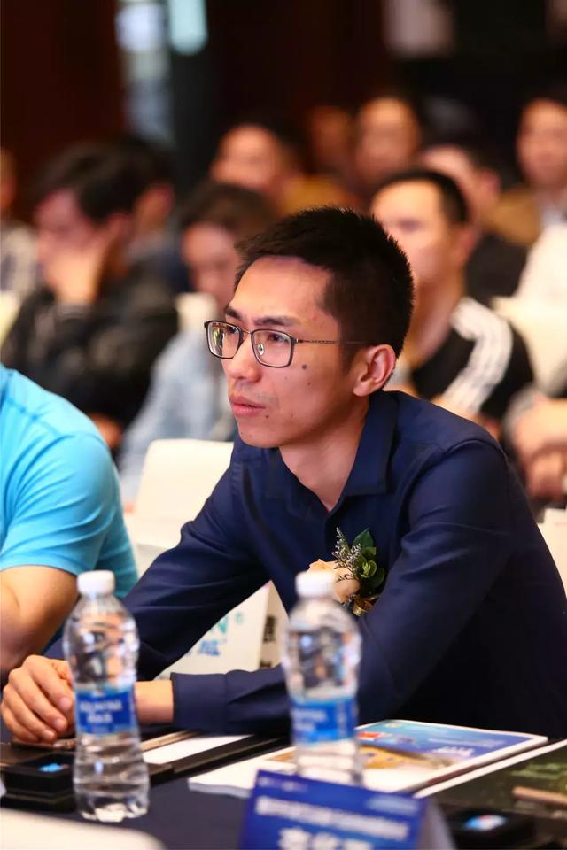 比重庆火锅更火爆的是慧聪巡展重庆站的现场