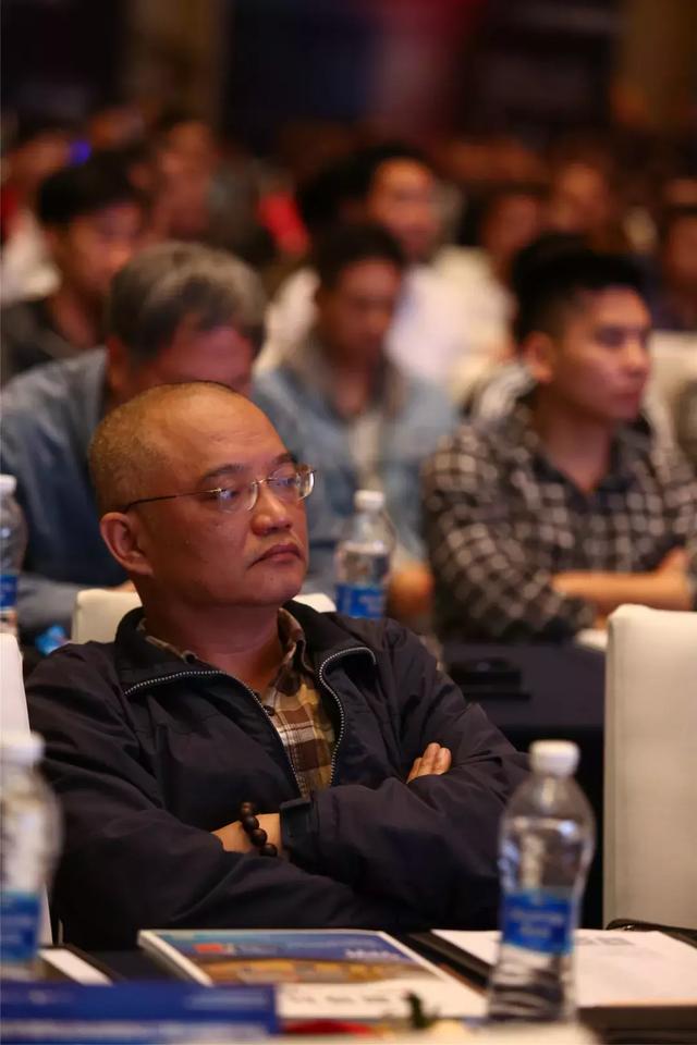 比重庆火锅更火爆的是慧聪巡展重庆站的现场