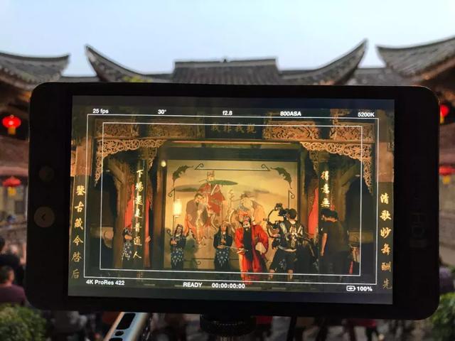 摄制现场丨周正平的“别处·灵光”