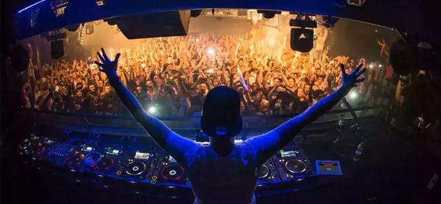 百大俱乐部 Ministry of Sound 扩声再升级，选用音乐神器玛田音响MLA