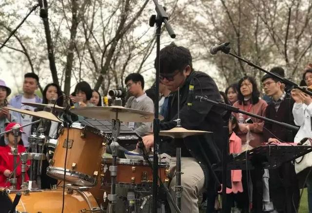 大屋顶樱花季音乐市集，与SE M-F3A PRO邂逅春天最美音符